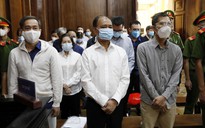 Bị cáo Lê Tấn Hùng bật khóc mong HĐXX 'xem xét toàn bộ bản chất vụ án'