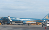 Máy bay Vietnam Airlines phải đổi hướng khi hạ cánh vì sự cố