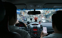 Hà Nội muốn cắm biển cấm taxi Uber, Grab trên nhiều tuyến phố