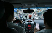Hậu Uber sáp nhập Grab: Khách hàng than khó, cơ hội cho xe nội?