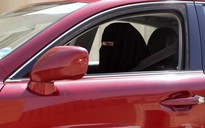 Ả Rập Xê Út lần đầu tiên cho phép phụ nữ lái xe hơi