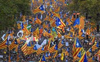 Gần nửa triệu người biểu tình phản đối chính phủ ở Catalonia