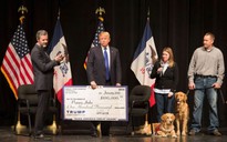 Bị tố tư lợi, Tổng thống Trump dẹp quỹ từ thiện