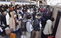 Sự cố gây hoãn 376 chuyến tàu cao tốc, nhiều ga ở Tokyo kẹt cứng