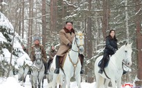 Chủ tịch Kim Jong-un lại cưỡi bạch mã lên núi tuyết
