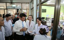 Thái Lan: Chữa viêm phổi Vũ Hán thành công nhờ pha thuốc kháng HIV với thuốc cúm