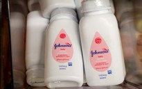 Johnson & Johnson ngưng bán phấn trẻ em với thành phần bột talc ở Mỹ, Canada