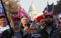 Ông Trump kêu gọi người biểu tình 'cứu nước Mỹ' đến sớm, đông đảo vào 'ngày phán quyết'