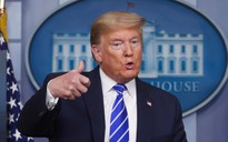 Tổng thống Trump ‘không cân nhắc chuyện từ chức’
