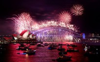 Sydney đón năm mới 2022 với màn bắn pháo hoa truyền thống