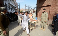 Đánh bom tự sát đẫm máu ở Pakistan, ít nhất 56 người chết