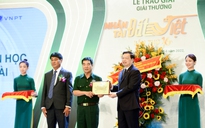 Nhà khoa học ‘chân đất’ 74 tuổi nhận giải thưởng Nhân tài Đất Việt