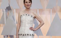 Thời trang Oscar 2015: Váy trắng và bạc lên ngôi