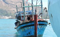 Lai dắt tàu cá bị nạn ở Hoàng Sa về đảo Lý Sơn