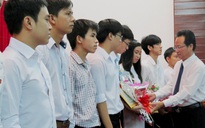 Tuyên dương thủ khoa, sinh viên đoạt giải quốc gia