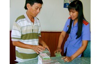 Trao tiền bồi thường oan sai cho gia đình ông Phạm Văn Lé