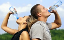 11 trường hợp bạn cần uống nước nhiều hơn