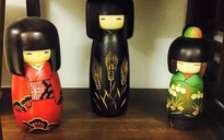 Kokeshi không đơn giản là búp bê gỗ