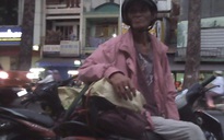 Bí mật những món hàng ở ‘chợ trời’ Sài Gòn – Kỳ 3: 'Ăn' cả gái bán dâm