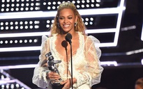 Beyoncé và Rihanna đại thắng tại VMAs 2016