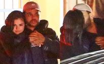 Selena Gomez và The Weeknd rò rỉ ảnh hôn nhau