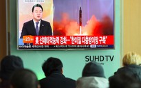 Triều Tiên phóng tên lửa thách thức ông Trump