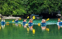 Sốc với 'lệnh cấm' thuyền kayak ở Hạ Long