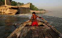Ấn Độ cấm xả thải xuống sông Hằng