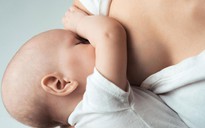 Mẹ cho con bú sẽ giảm nguy cơ bị lạc nội mạc tử cung