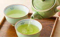 Ngừa đau khớp: Uống trà xanh, ăn quả việt quất...