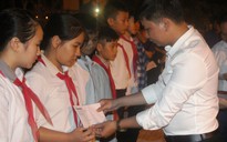 Trao học bổng Nguyễn Thái Bình cho học sinh nghèo Hà Tĩnh
