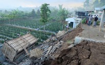 Đảo Lombok biến dạng sau động đất