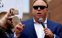 Twitter cấm cửa trùm thuyết âm mưu Alex Jones