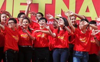 100 văn nghệ sĩ tham gia hát cổ vũ bóng đá Việt Nam