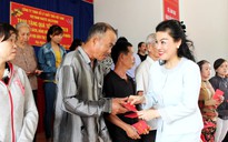 VWS trao quà tết cho người nghèo tại Long An