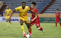 Hoãn V-League lần hai, các CLB chưa giảm lương cầu thủ