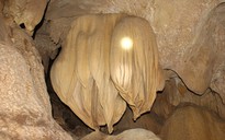 Bảo vệ, khai thác giá trị hang động mới phát hiện ở Quảng Trị
