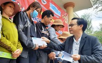 Mang xuân ấm đến vùng núi lở