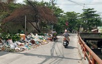 Bãi rác trên đường