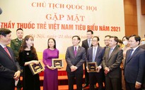 Tri ân thầy thuốc trẻ trên tuyến đầu chống dịch Covid-19