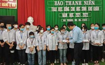 Trao học bổng Nguyễn Thái Bình - Báo Thanh Niên cho học sinh tỉnh Thanh Hóa