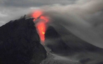 Indonesia sơ tán 6.000 dân vì núi lửa phun trào