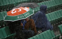 Giải Pháp mở rộng 2016: Radwanska và Halep bị loại ở vòng 4 trong ngày mưa