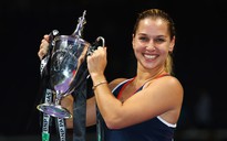 Cibulkova bất ngờ hạ Kerber để đăng quang WTA Finals 2016