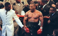 Cái kết đắng dành cho kẻ dám 'đánh lộn' với Mike Tyson trên đường phố