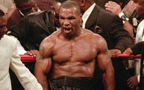 Mike Tyson 'máu me' thượng đài với 'dị nhân 3 hiệp' Anthony Joshua