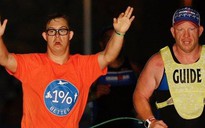 Bệnh nhân Down Chris Nikic đi vào lịch sử ba môn phối hợp Ironman