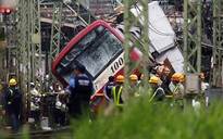 Xe lửa tông xe tải ở Nhật Bản, 35 người thương vong
