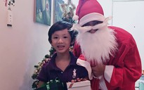 “Sao ba lại là ông già Noel?”