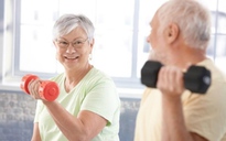 Tập thể dục giúp người già mau hồi phục sau chấn thương